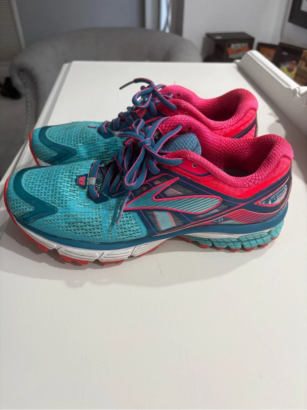 Brooks sneakers
